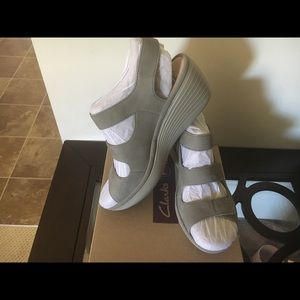 NEVER WORN! Clarks Triple Strap Wedge Sandals